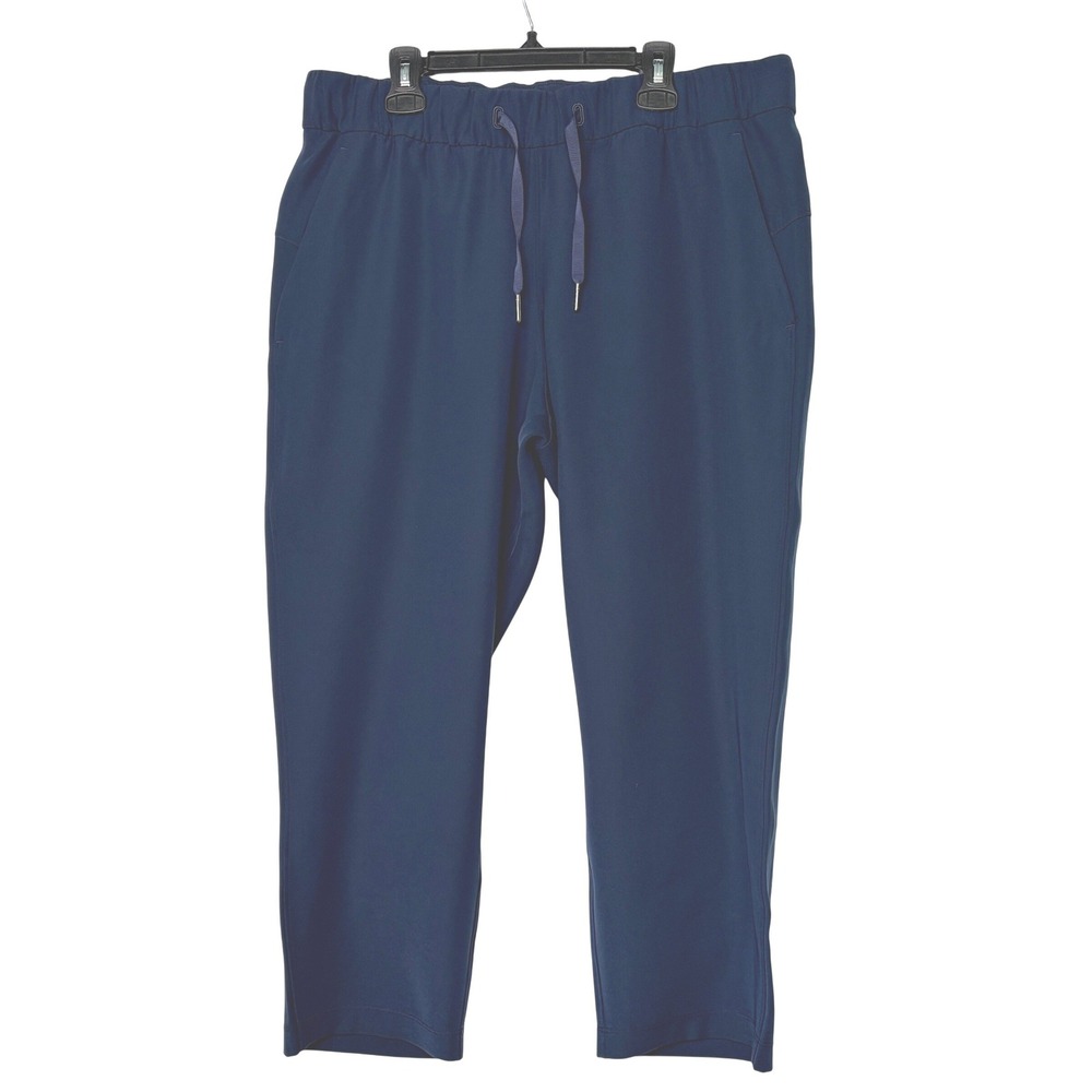 Lululemon On the Fly Crop Size 10 True Navy